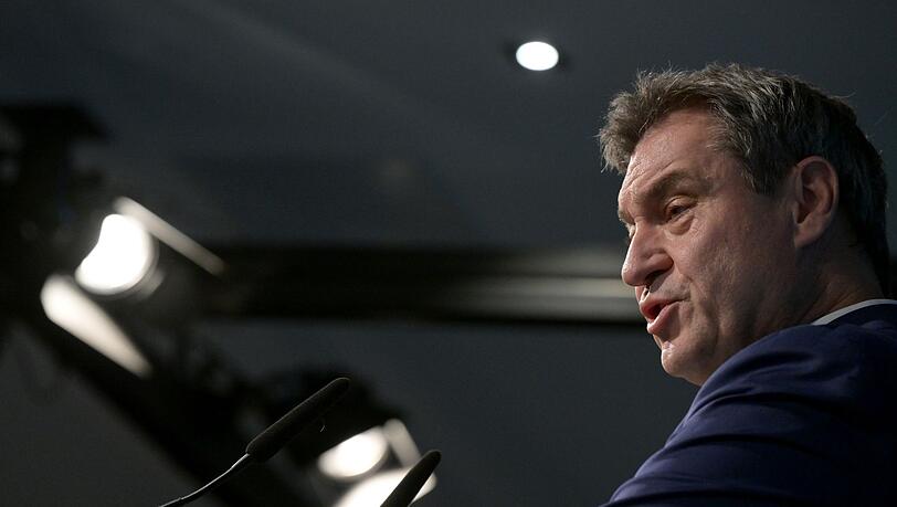 CSU-Chef Markus Söder nimmt an einer Pressekonferenz teil.