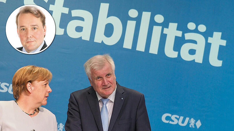 Angela Merkel hat es eilig, es geht auch um ihre Macht: "Die Welt wartet eigentlich darauf, dass wir agieren können", sagt die Kanzlerin - hier mit CSU-Chef Horst Seehofer.