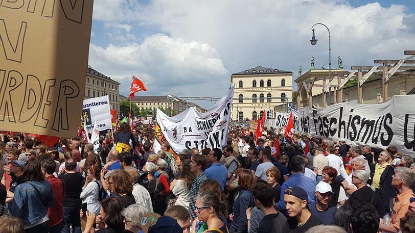 Riesen-Auflauf bei der "noPAG"-Demo in München. Klicken Sie sich durch die Bilder.