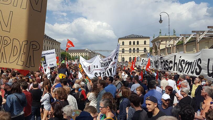 Riesen-Auflauf bei der "noPAG"-Demo in München. Klicken Sie sich durch die Bilder.