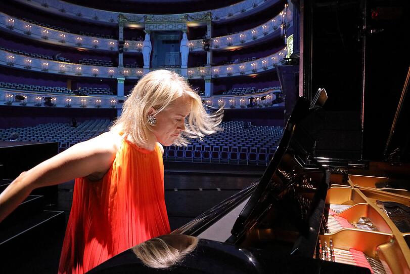 &bdquo;petit pas&ldquo; von Andrey Kaydanovskiy im Nationaltheater.