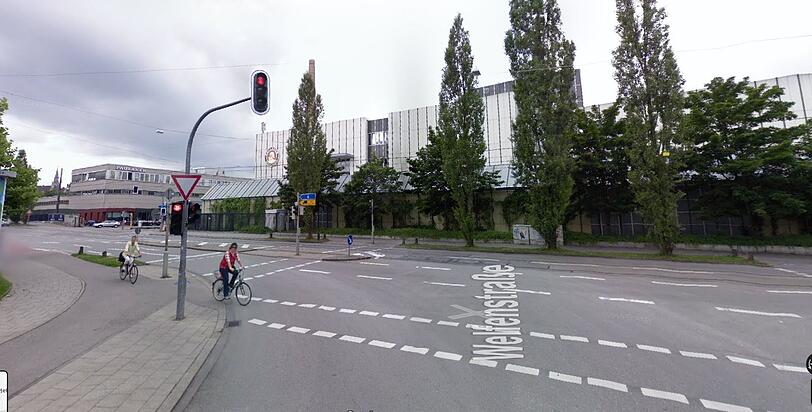 Die Wohnungen und Geschäfte hier sind mittlerweile auch fast fertig. Das Areal von Paulaner an der Regerstraße ist komplett neu bebaut.
