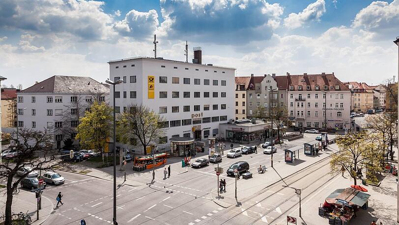 Die Tela-Post am Tegernseer Platz 7.