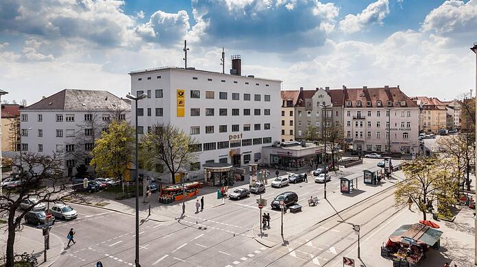 Die Tela-Post am Tegernseer Platz 7.