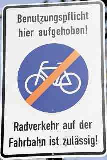 Wo diese Schilder stehen, müssen Radler nicht die Radwege benutzen.