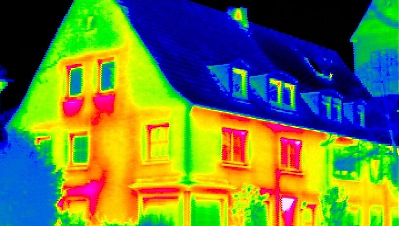 Vor allem für Neubauten sieht die EnEV eine Erhöhung der energetischen Standards vor. Vor allem für Neubauten sieht die EnEV eine Erhöhung der energetischen Standards vor.