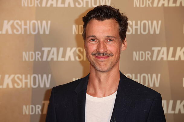 Florian David Fitz kurz vor der Live-Sendung der 1.000 Ausgabe der "NDR Talk Show" Florian David Fitz kurz vor der Live-Sendung der 1.000 Ausgabe der "NDR Talk Show"