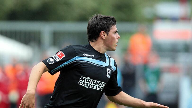 Traf zum 1:1 in Braunschweig, mit dem Slogan "Münchens Große Liebe" auf der Brust: Kevin Volland. Traf zum 1:1 in Braunschweig, mit dem Slogan "Münchens Große Liebe" auf der Brust: Kevin Volland.