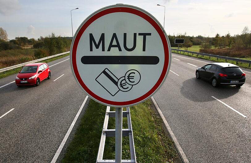 Die Bundesregierung will Zweifel an der versprochenen Entlastung deutscher Autofahrer bei der Pkw-Maut ausräumen.