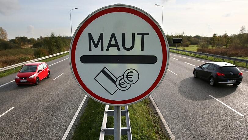 Die Bundesregierung will Zweifel an der versprochenen Entlastung deutscher Autofahrer bei der Pkw-Maut ausräumen. Die Bundesregierung will Zweifel an der versprochenen Entlastung deutscher Autofahrer bei der Pkw-Maut ausräumen.