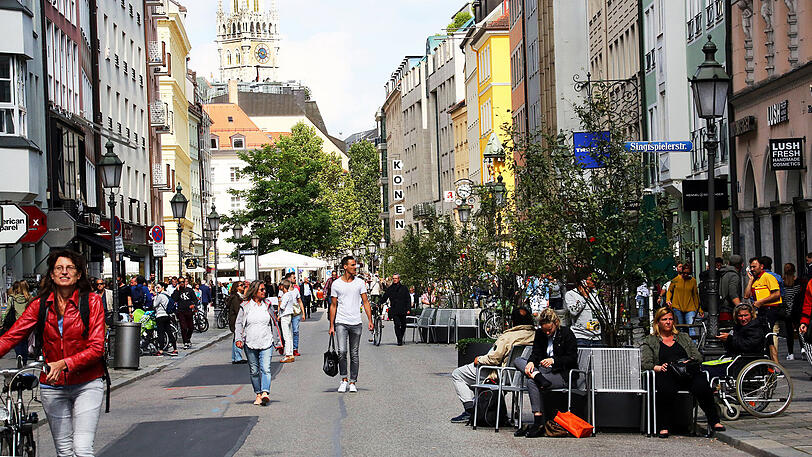 Viel Platz zum Flanieren gibt's mittlerweile in der Sendlinger Straße. Bald folgt der Umbau.