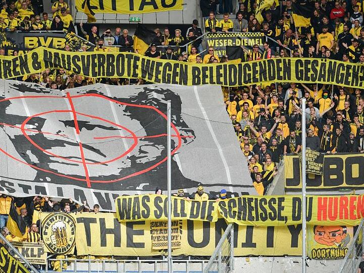BVB-Fans haben Hoffenheim-Mäzen Dietmar Hopp verunglimpft.