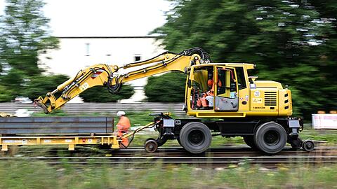 Für die Bauarbeiten werden die Strecken für jeweils rund ein halbes Jahr vollständig gesperrt. (Archivbild)