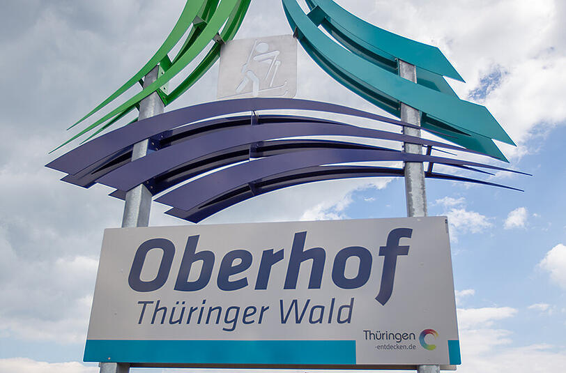 Der Deutsche Skiverband (DSV) will sich auch nach der wetterbedingten Absage des Weltcups in Oberhof Anfang Januar 2016 mit dem Thüringer Wintersportort um die Austragung einer der nächsten Biathlon-Weltmeisterschaften bewerben.