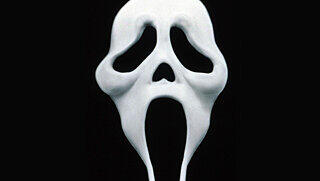 Laut dem 23-Jährigen trugen die Täter Scream-Masken. (Symbolbild)