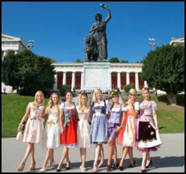 EBEL, COSMOPOLITAN und Käfer: Bilder vom Wiesn-Get-Together