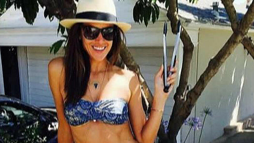Alessandra Ambrosio als heiße Grill-Meisterin Alessandra Ambrosio als heiße Grill-Meisterin