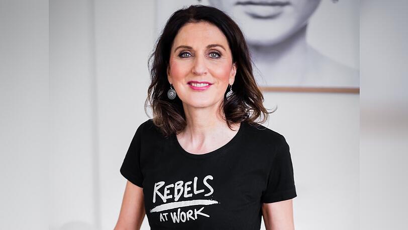 Anja F&ouml;rsters neues Buch "7 Superkr&auml;fte" erscheint am 01.02.2024 im Econ Verlag.