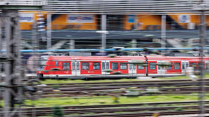 Wegen der Störung fahren weniger S-Bahnen als üblich auf der Stammstrecke durch die Münchner Innenstadt. (Archivbild)
