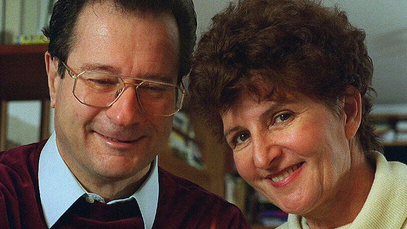 1996 zu Hause in St. Augustin bei Bonn mit Ehefrau Ursula.