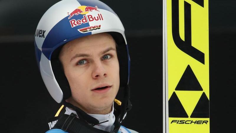 Andreas Wellinger, Skispringer aus Deutschland, reagiert nach dem 1. Durchgang. Foto: Daniel Karmann Andreas Wellinger, Skispringer aus Deutschland, reagiert nach dem 1. Durchgang. Foto: Daniel Karmann