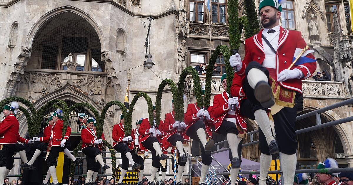 Nach-jahrelanger-Pause-Besondere-M-nchner-Tradition-startet-am-Marienplatz