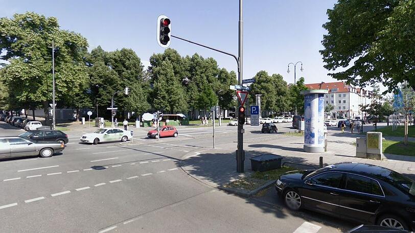An der Kreuzung der Schleißheimer Straße und der Elisabethstraße ist es Ende Juni zu einem schweren Fahrradunfall gekommen.