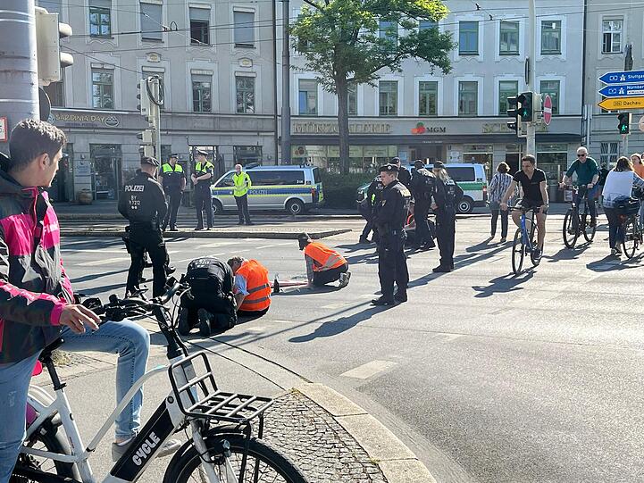 Der Verkehr staute sich teils bis zum Mittleren Ring.
