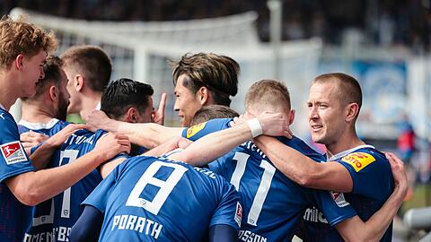 Holstein Kiel bleibt auf Kurs Richtung Aufstieg.