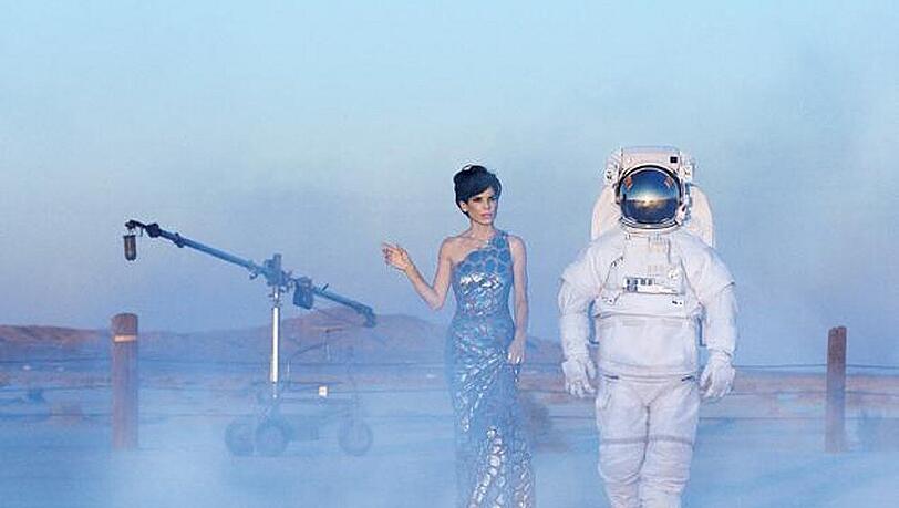 Sandra Bullock: Spaciges Foto-Shooting in der Wüste Sandra Bullock: Spaciges Foto-Shooting in der Wüste