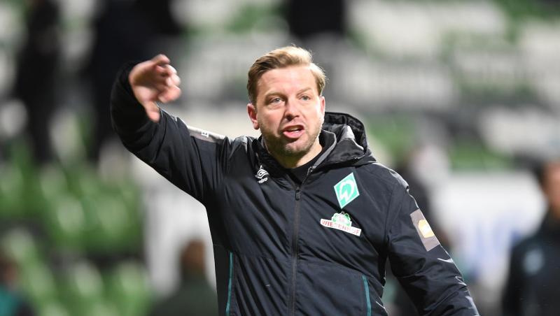 Werders Trainer Florian Kohfeldt ärgert sich über eine vermeintliche Fehlentscheidung.