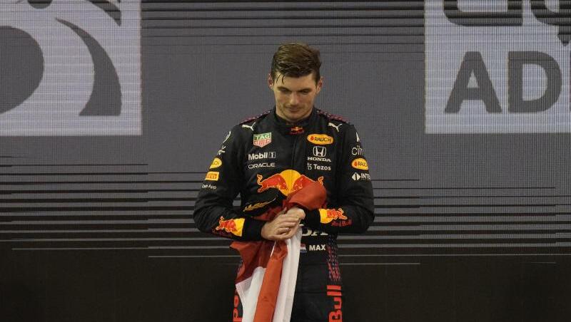 Beim Grand Prix von Abu Dhabi hat Max Verstappen seine Chance genutzt und den Sieg geholt.