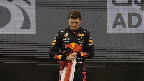 Beim Grand Prix von Abu Dhabi hat Max Verstappen seine Chance genutzt und den Sieg geholt.