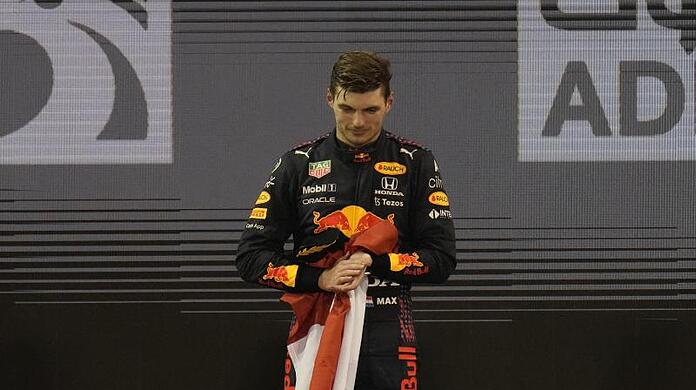 Beim Grand Prix von Abu Dhabi hat Max Verstappen seine Chance genutzt und den Sieg geholt.