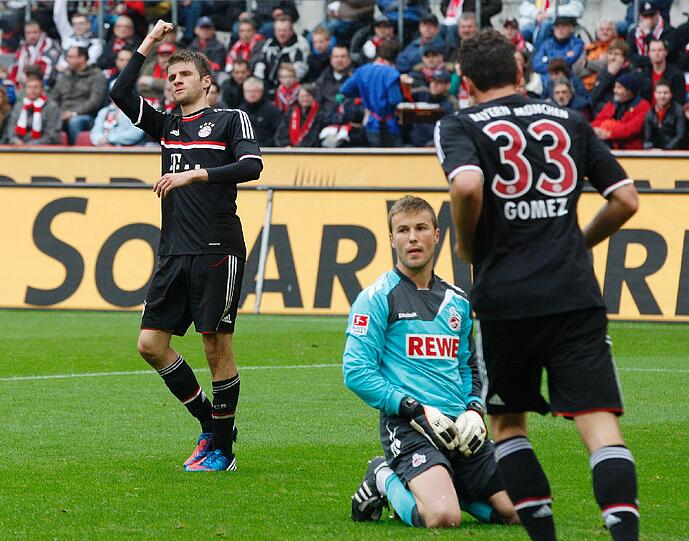 THOMAS MÜLLER: Und wieder drin. Gegen Stuttgart (2:0) Bayerns Bester, in Köln mit Torjägerqualitäten &ndash; 1:0 (34.). Erhöhte clever und cool mit der Hacke auf 4:1 (85.). Der Platz hinter Gomez dürfte ihm auch gegen Chelsea sicher sein. Note: 1