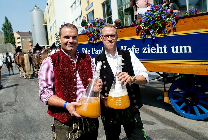 Paulaner zieht um. Die Bilder vom traditionellen Umzug am Freitag.