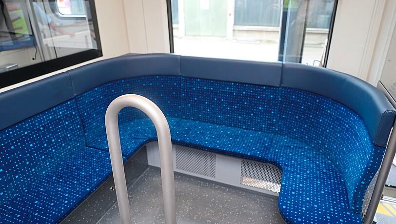 Im Rund sitzen? Geht in den neuen Bahnen. Im Rund sitzen? Geht in den neuen Bahnen.