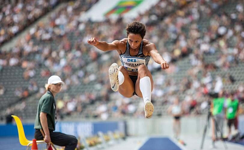 "Wenn ich auf diese Saison zurückblicke, denke ich einfach nur: &lsquo;Wow! Was ist da alles passiert!&lsquo;", sagt Weitspringerin Malaika Mihambo, die die große Goldfavoritin bei der Leichtathletik-WM ist.