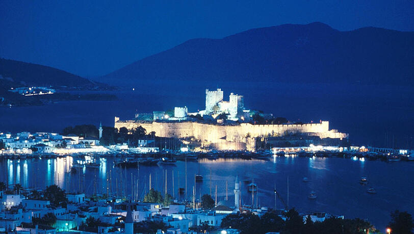 In der Nacht entfaltet Bodrum einen ganz besonderen Zauber. In der Nacht entfaltet Bodrum einen ganz besonderen Zauber.