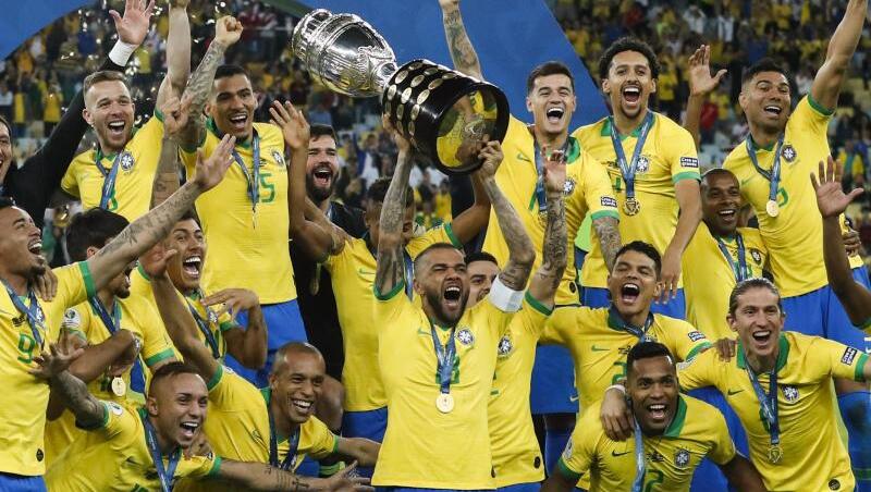 Brasiliens feiern den Heimsieg bei der Copa America. Brasiliens feiern den Heimsieg bei der Copa America.