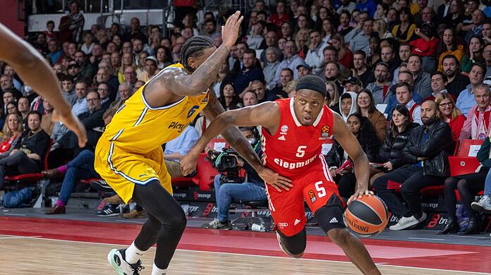 FC Bayern gewinnt gegen Maccabi Tel Aviv in der EuroLeague.