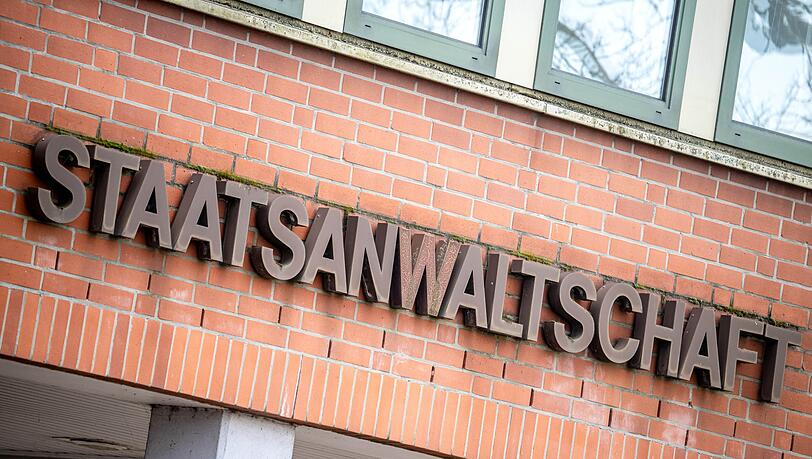 Bei der Staatsanwaltschaft Verden wird wegen möglicher jahrelanger Vergewaltigung einer Frau ermittelt. (Archivbild)