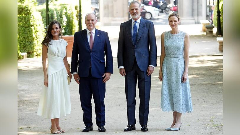 Doppelauftritt in Madrid, von links: K&ouml;nigin Letizia, F&uuml;rst Albert II., K&ouml;nig Felipe VI. und F&uuml;rstin Charl&egrave;ne.