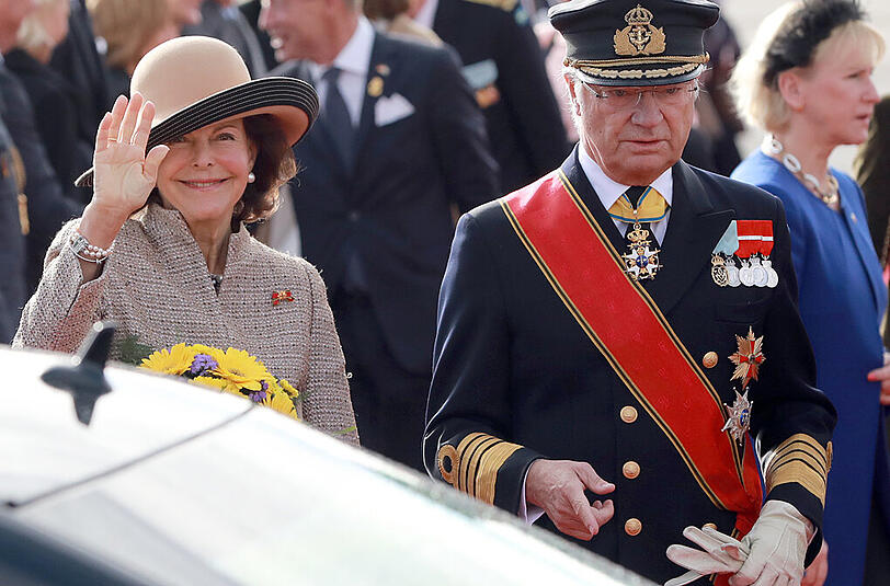 Ankunft in Berlin: Schwedens König Carl XVI. Gustaf und Königin Silvia sind am Mittwoch zu einem viertägigen Staatsbesuch in Berlkin eingetroffen.