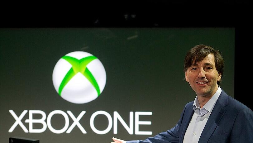 Microsofts Don Mattrick präsentiert die Xbox One Microsofts Don Mattrick präsentiert die Xbox One