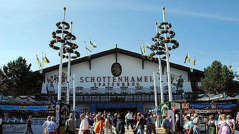 Der Schottenhamel: Eines der 14 großen Festzelte auf dem Oktoberfest 2019.