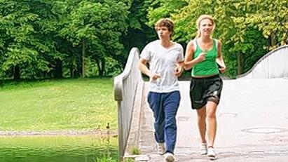 Joggen im Ostpark: Wer in der Nähe von Grünflächen lebt, hat viele Möglichkeiten für die Freizeitgestaltung.