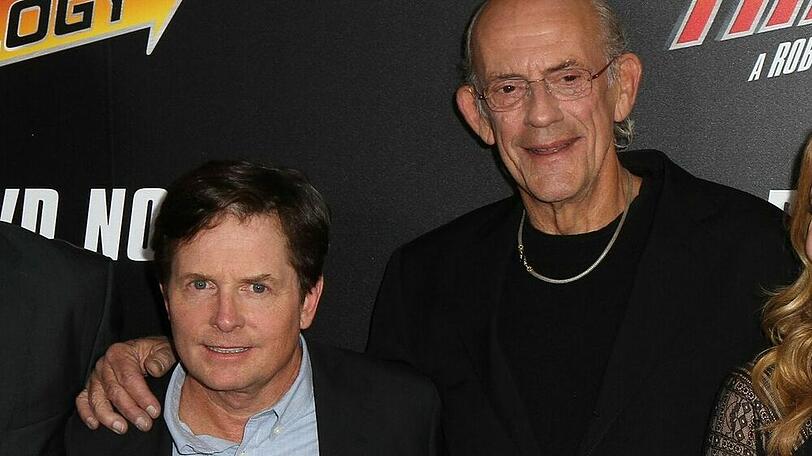 Die "Zurück in die Zukunft"-Stars Michael J. Fox (l.) und Christopher Lloyd bei einer Jubiläumsvorführung im Jahr 2015.