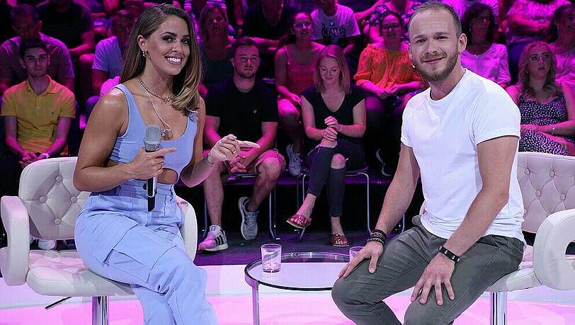 Vanessa Mai wird mit ihrem Superfan Picco antreten. Vanessa Mai wird mit ihrem Superfan Picco antreten.