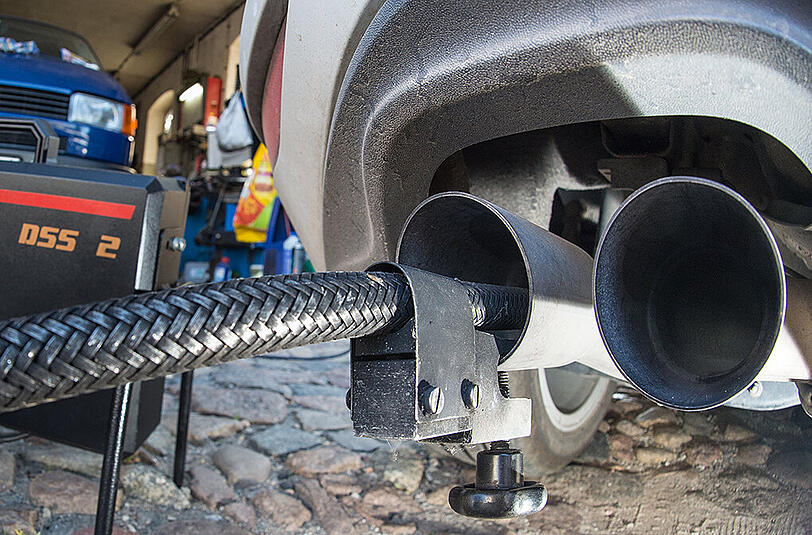 Dicke Luft bei VW: Der Autobauer muss hunderttausende Autos in die Werkstätten holen.